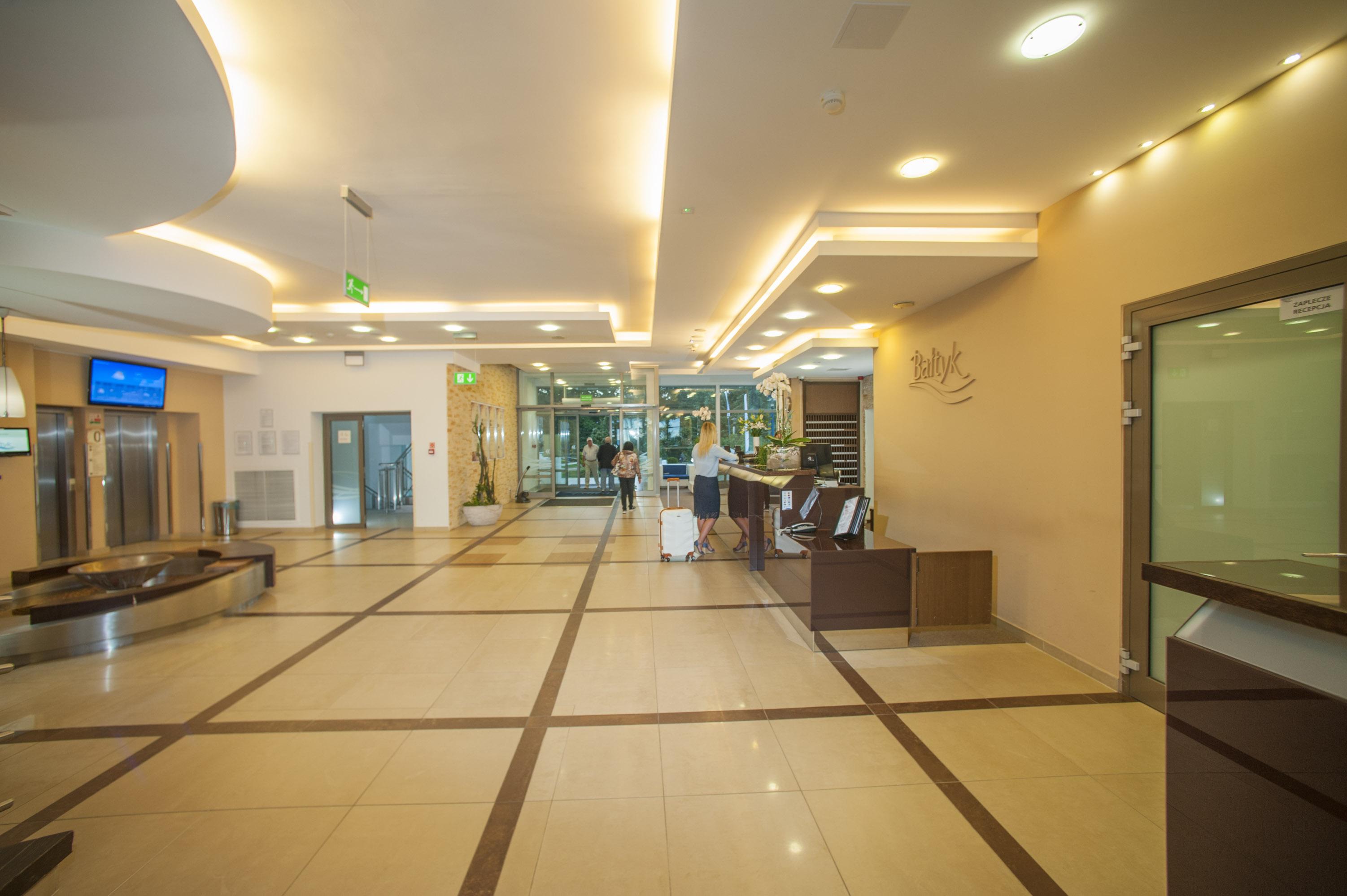 מלון קולובז'ג Sanatorium Uzdrowiskowe Baltyk מראה חיצוני תמונה